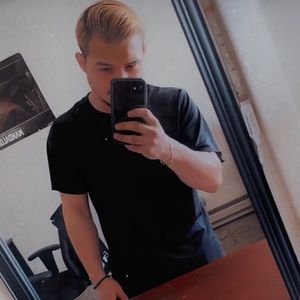 Meet your Posher, Louie